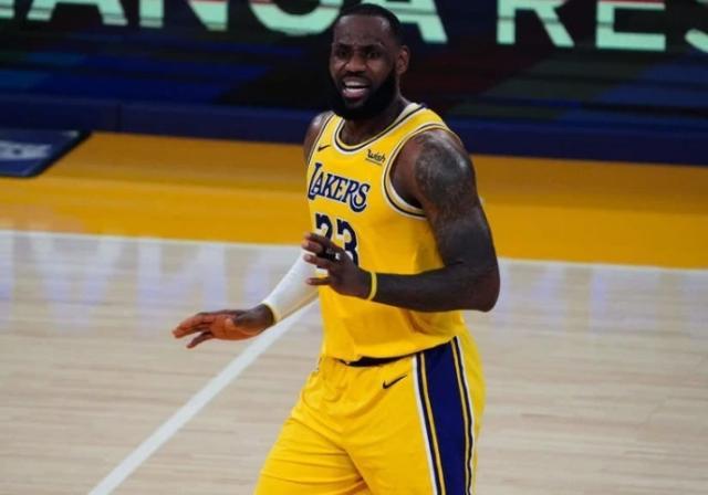 开云APP下载-连续3场合计4个加时 詹姆斯明显累了可他还是赢了